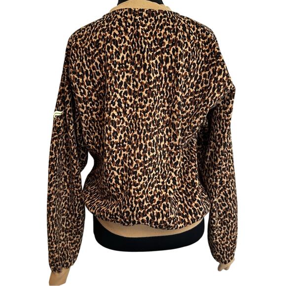 Fabletics Cheetah Crewneck Pullover Women’s Sz Small Cropped Soft Fleece Animal - Picture 5 of 10
